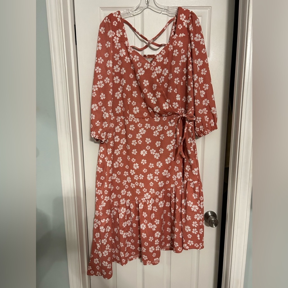Cato Women’s Wrap Wrap Dress Ruffed Hem Hangs‎ Lower On One Side Size 18/20